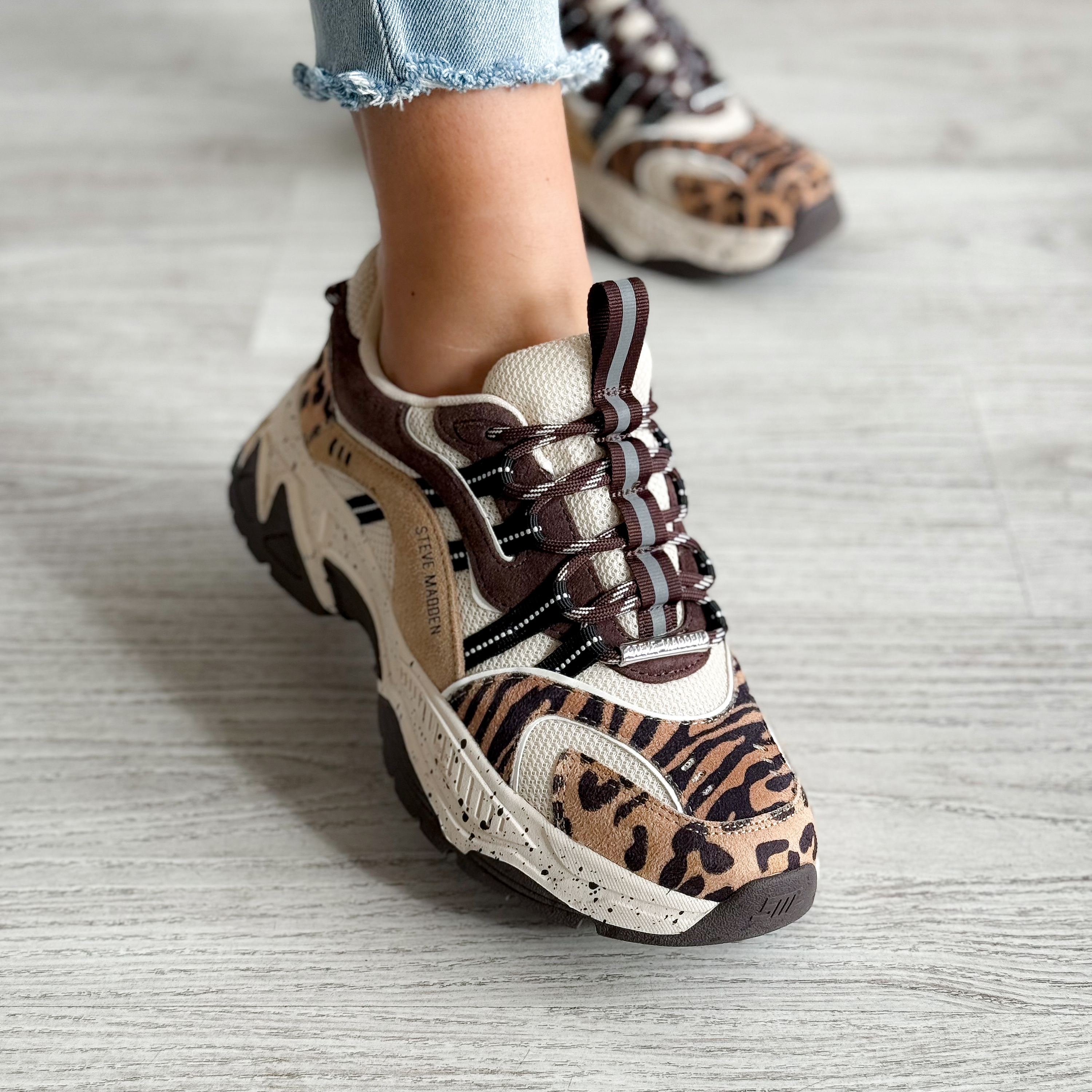 Animates-le Brown Leopard Sneaker 1