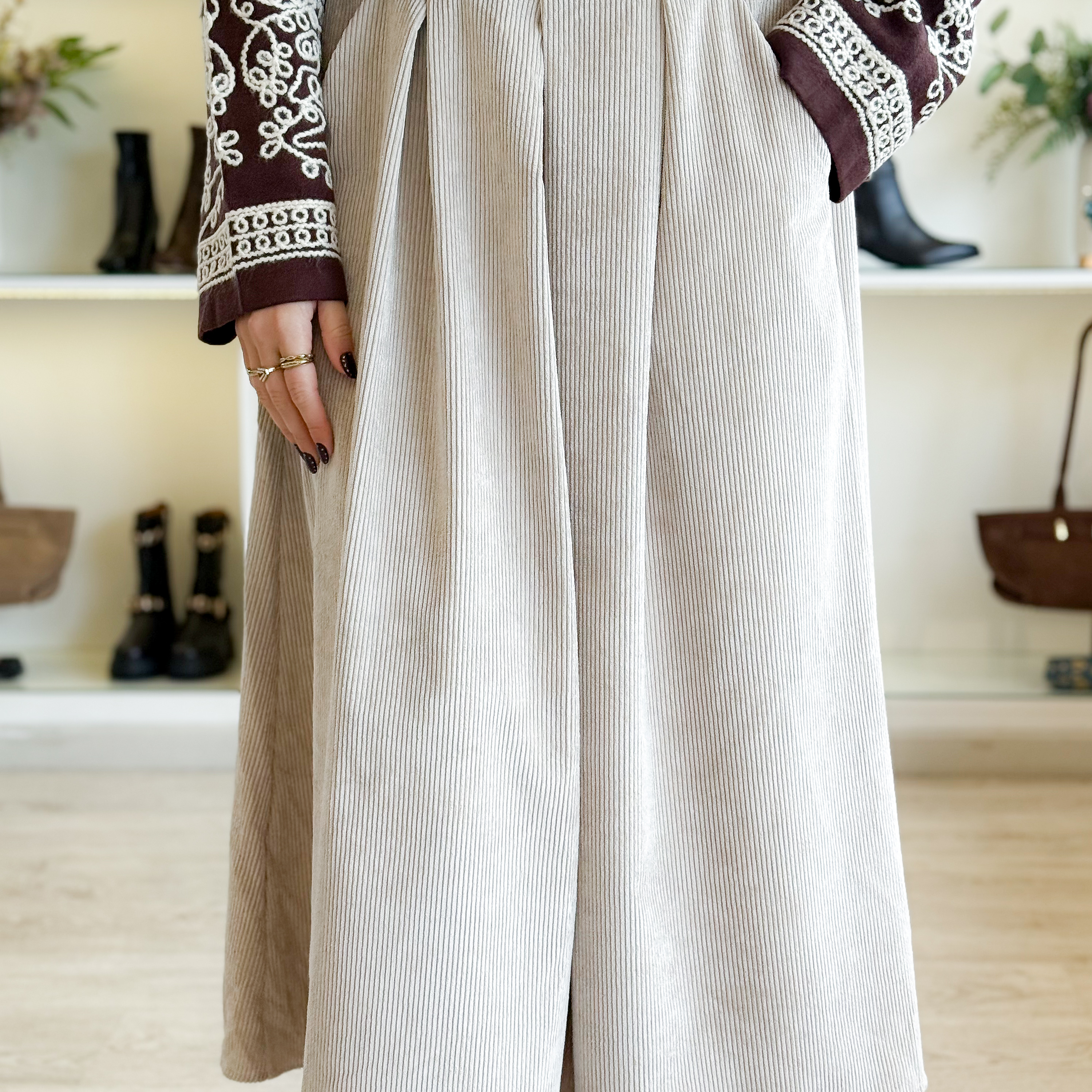 Saia Roxanne Bege  1