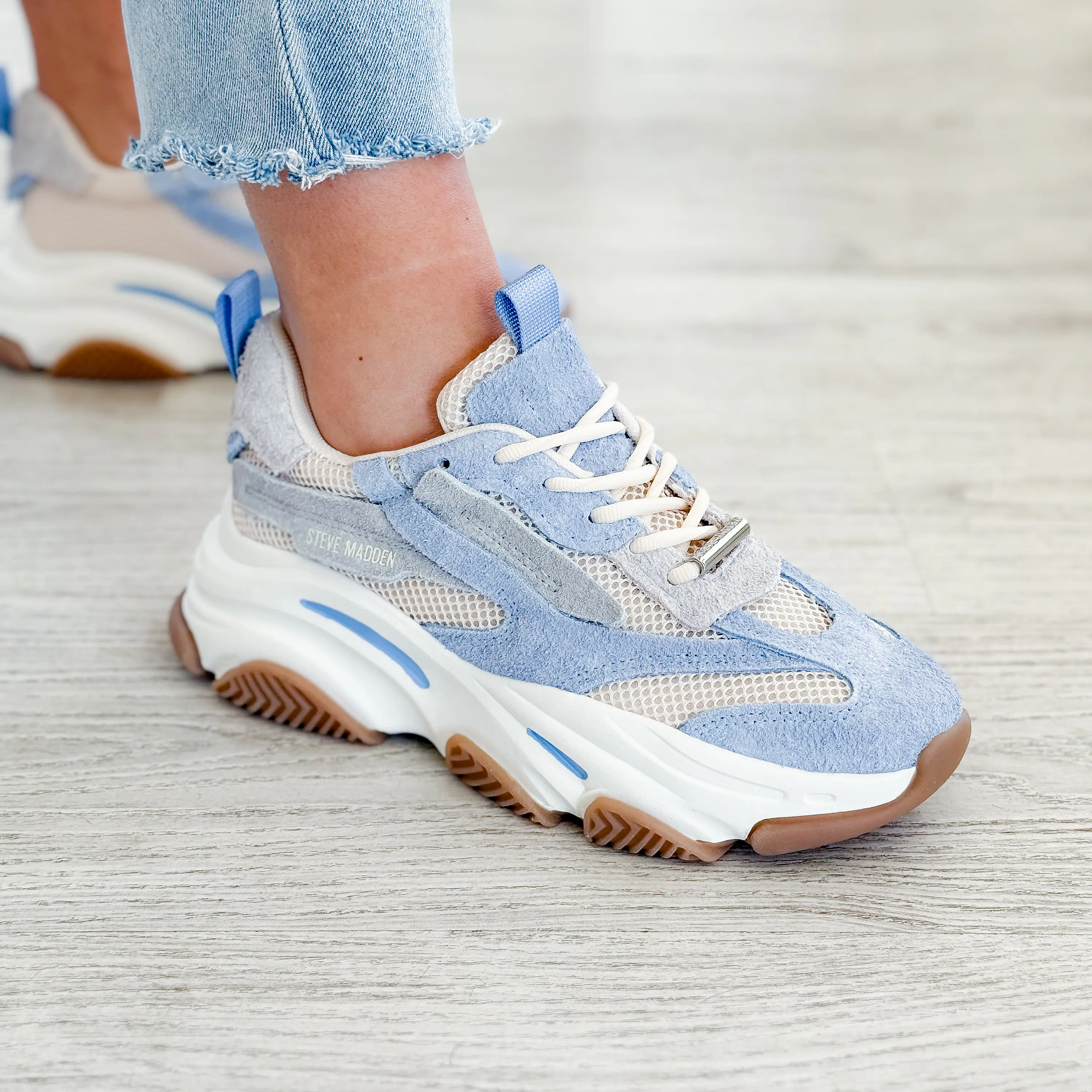 Possession-E Sneaker 2