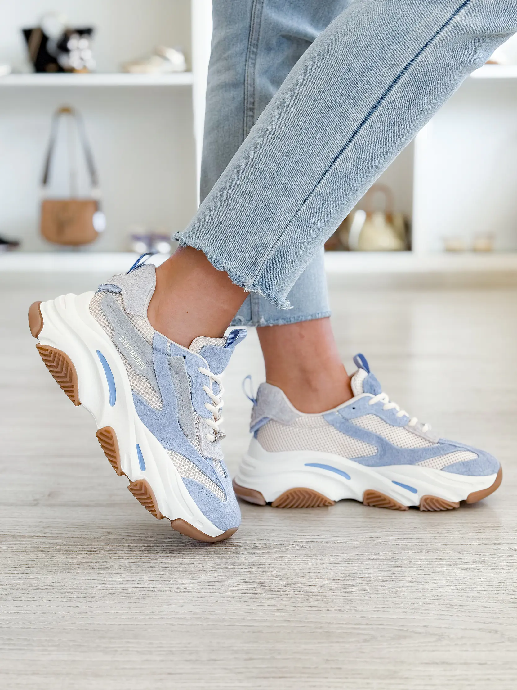 Possession-E Sneaker 1