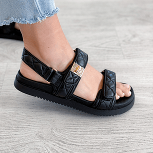 Mona Sandal 