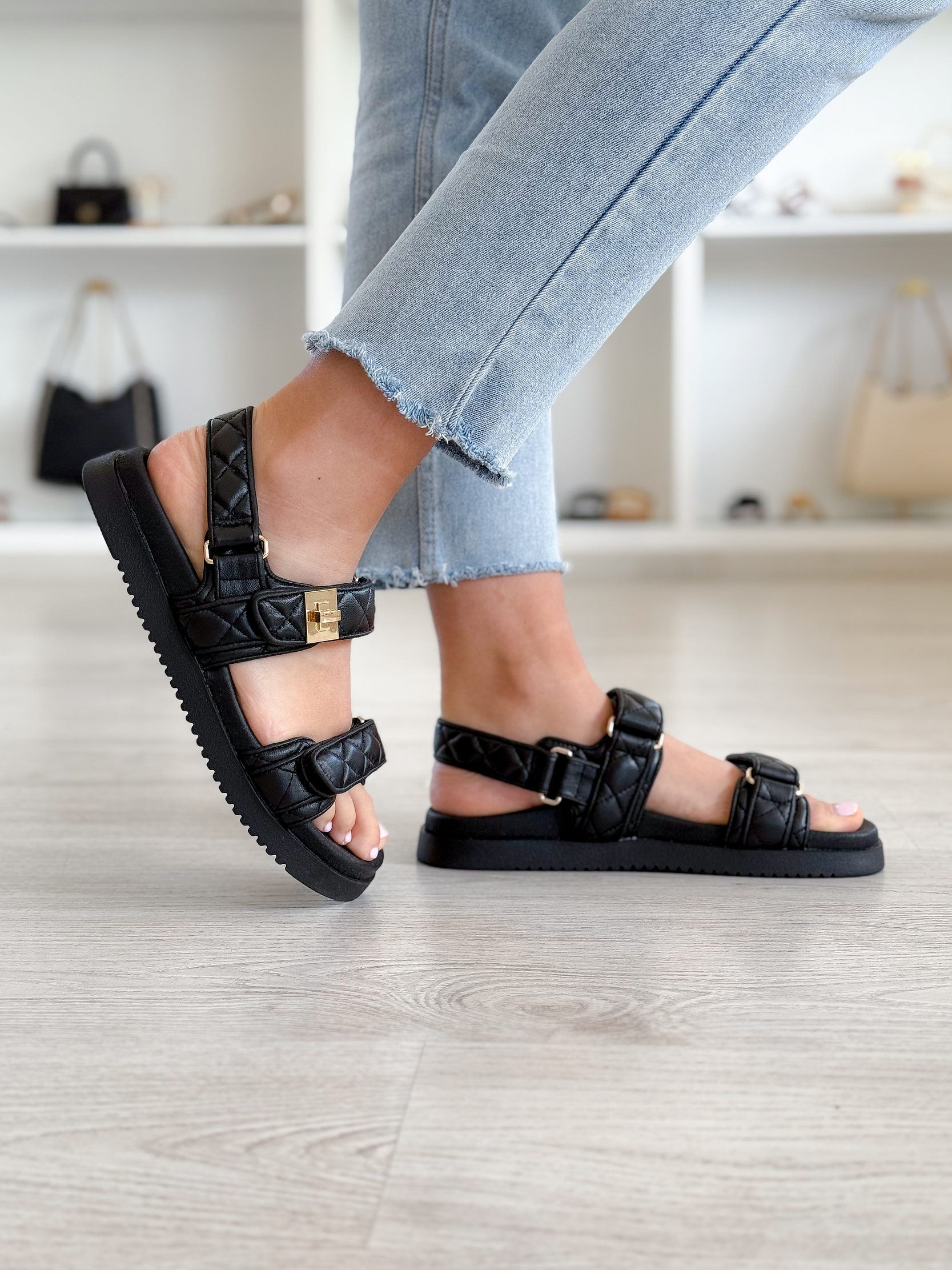 Mona Sandal  6