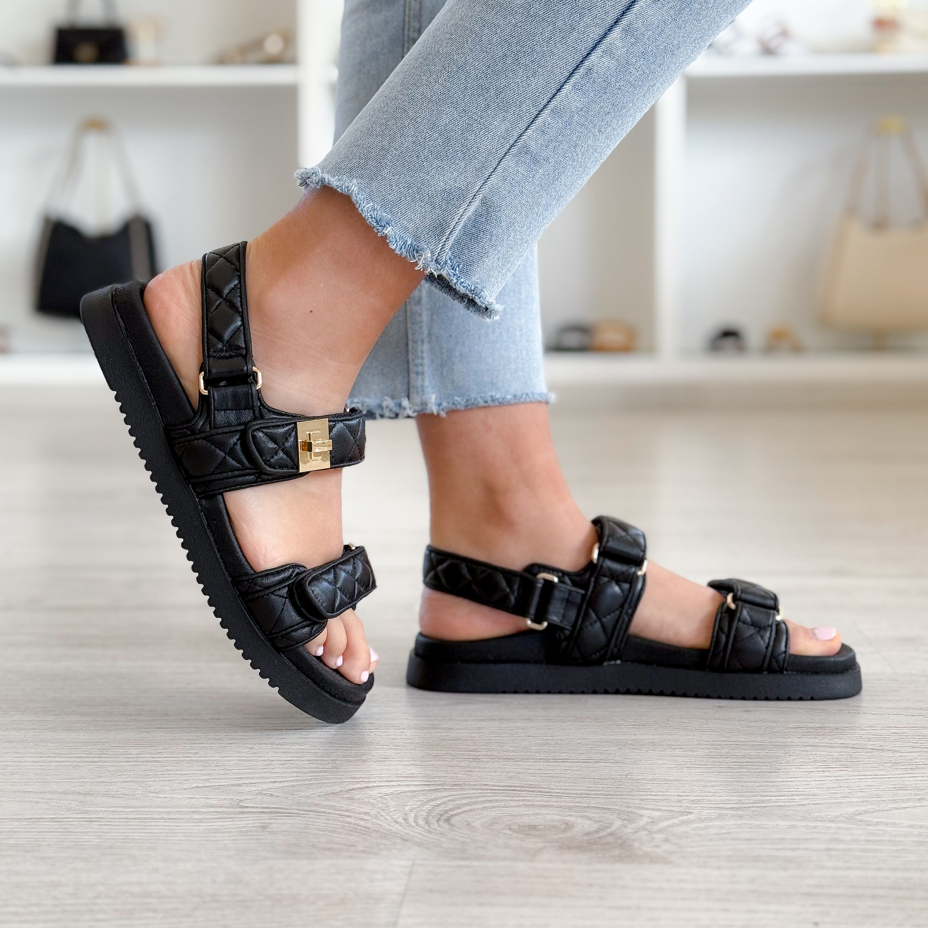 Mona Sandal  6