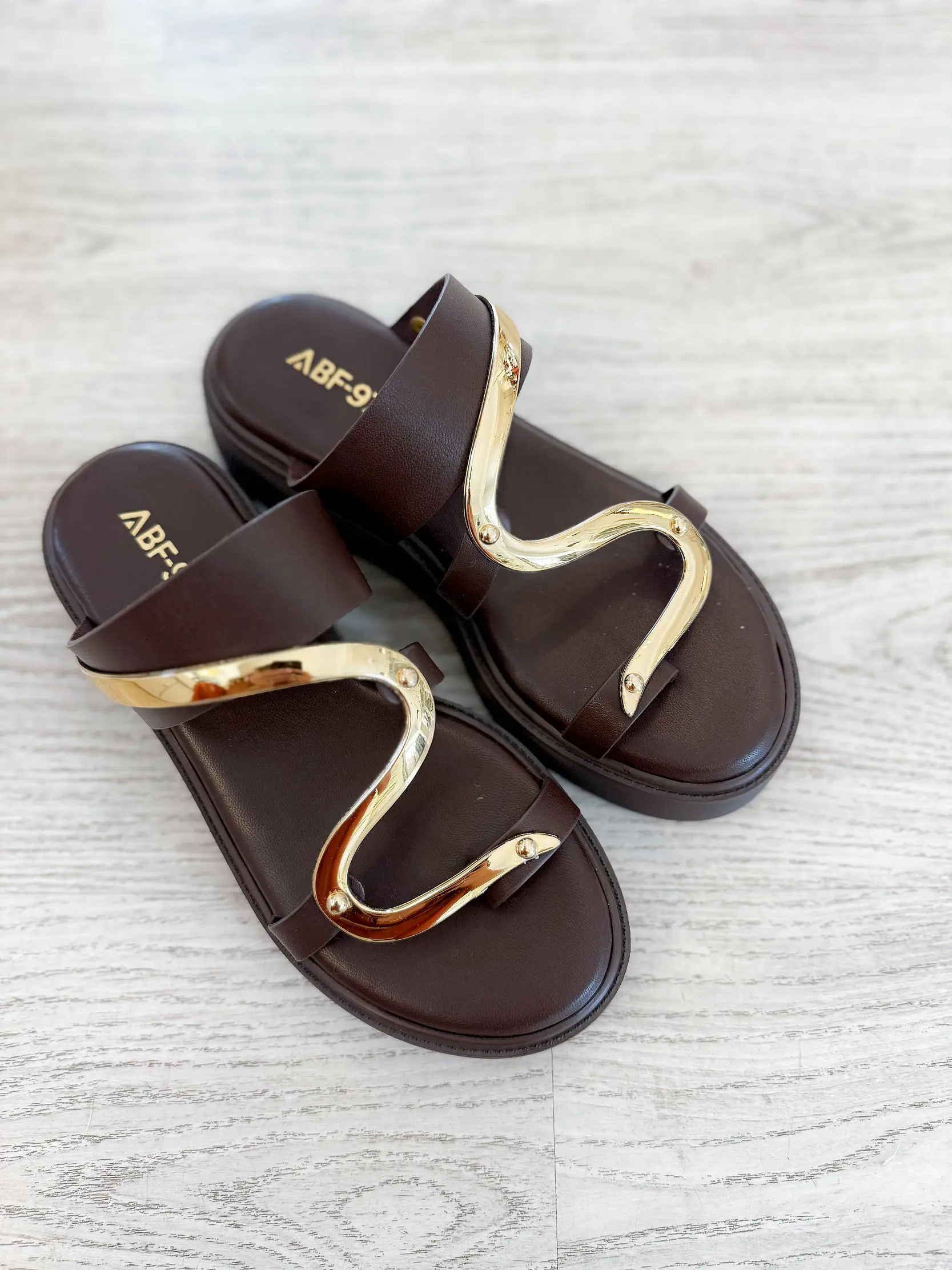 Carson Sandal 5
