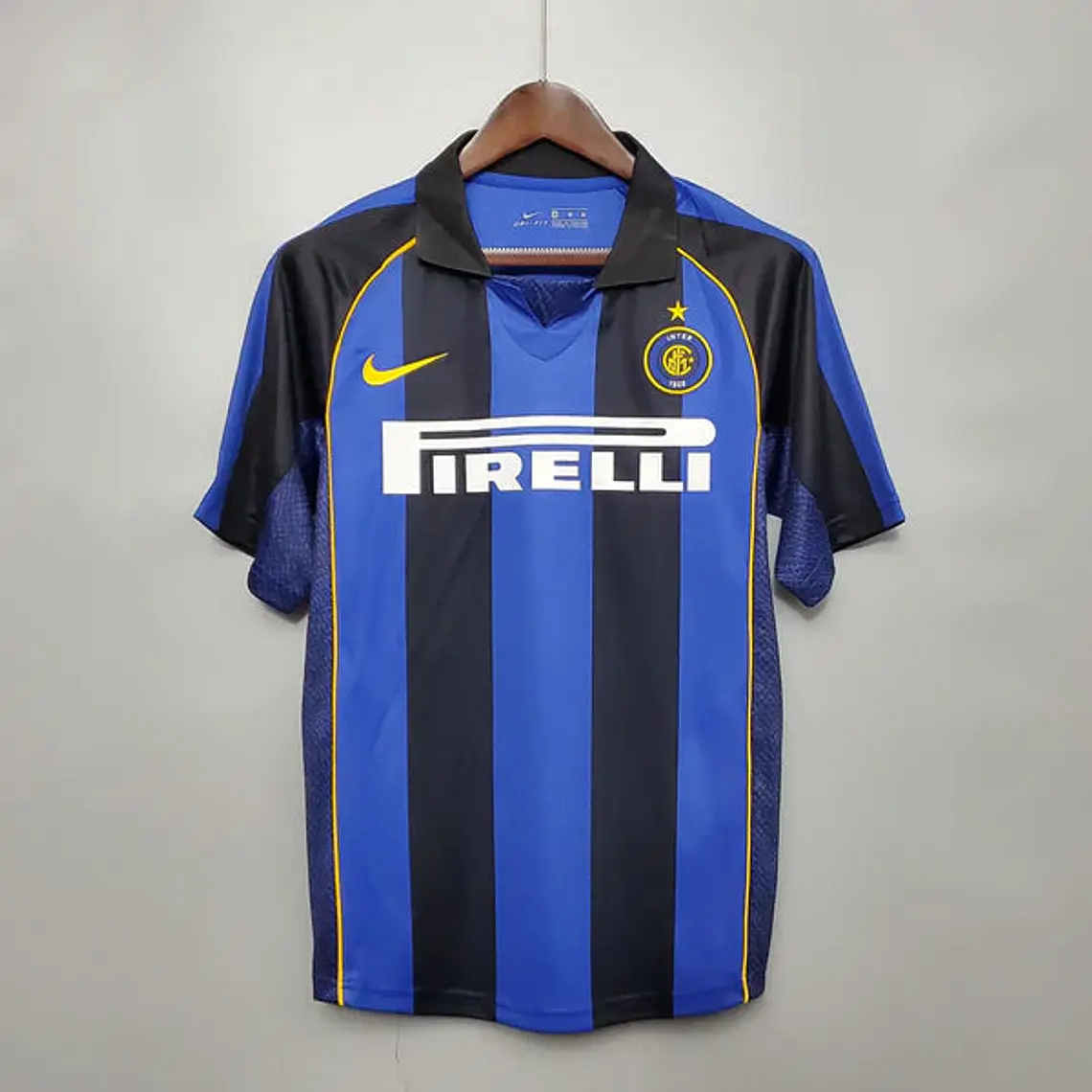 Camisa Retrô Inter de Milão 2001/02 Home 1