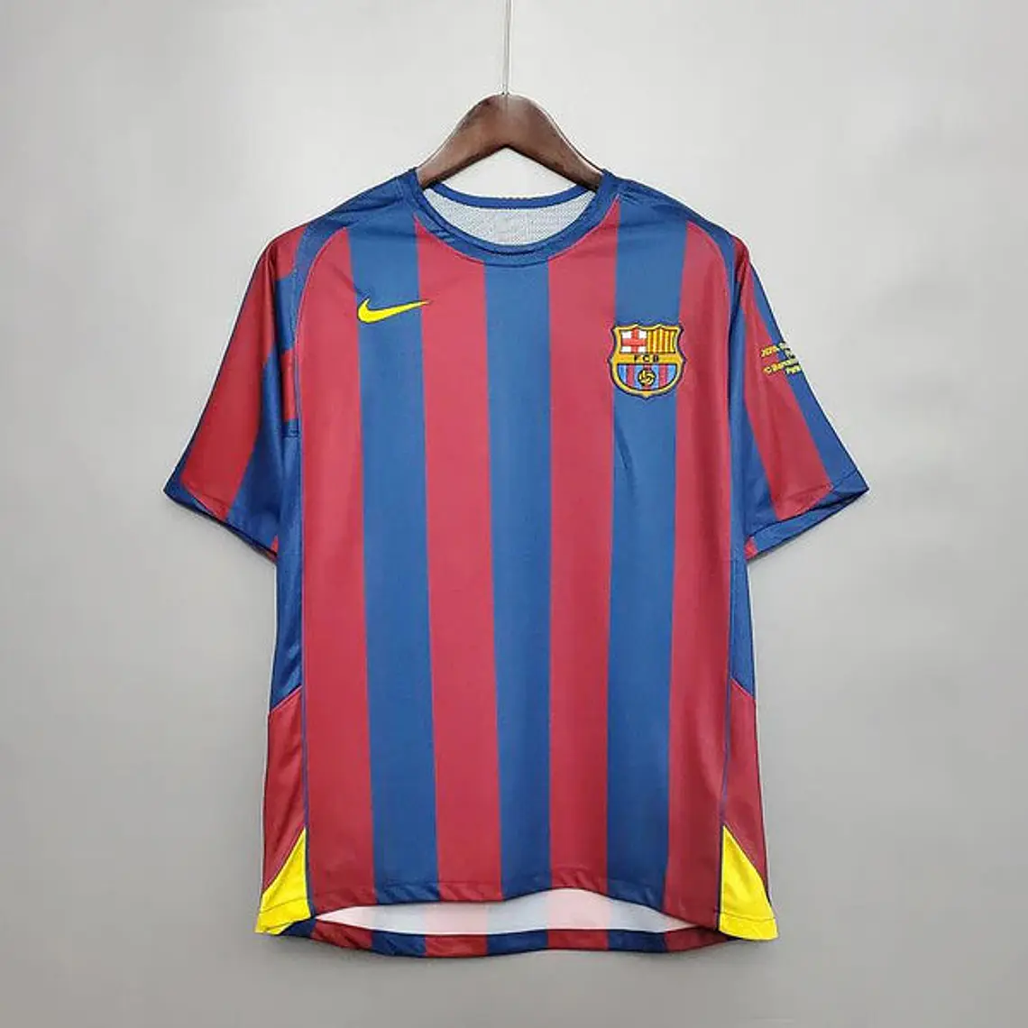 Camisa Barcelona Retrô 2006 Azul e Vermelha - Nike 1