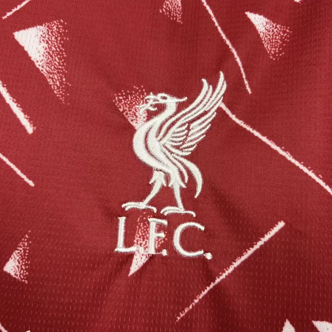Liverpool jersey Home - 26/27 3