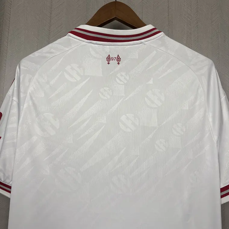 Liverpool Jersey Away - 26/27 5