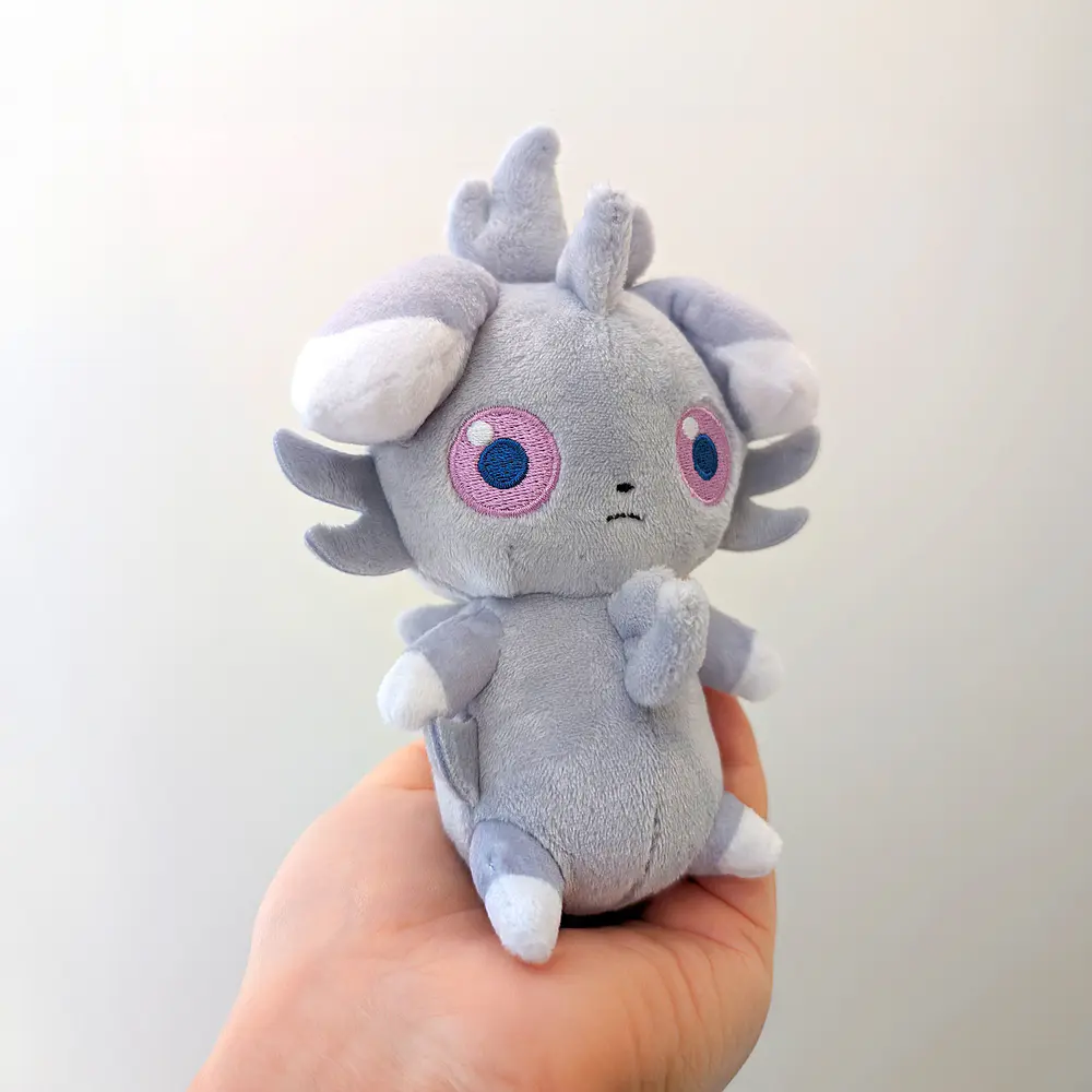 #677 Espurr - Vista del producto