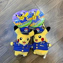 Peluche Mascota · Pikachu Jefe Estación - Vista del producto