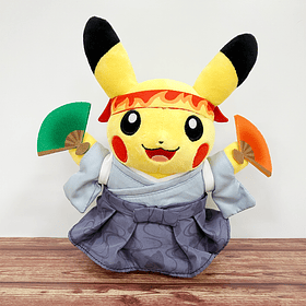 Peluche · Pikachu