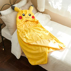 Manta Poncho · Pikachu