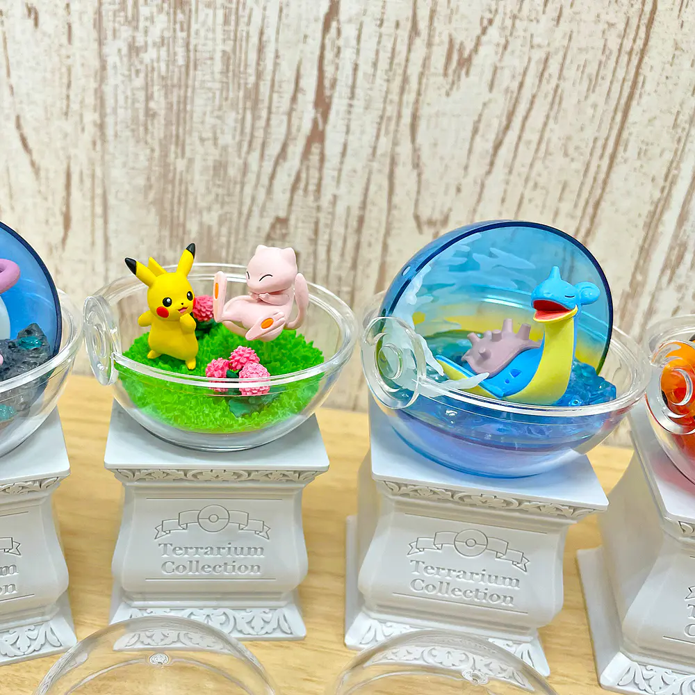 Terrarium 15 · Figura Pikachu & Mew - Vista del producto