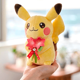 Peluche Pikachu · Flor de Gracídea