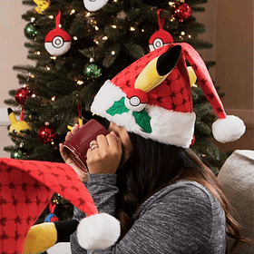 Gorro Navideño · Pikachu
