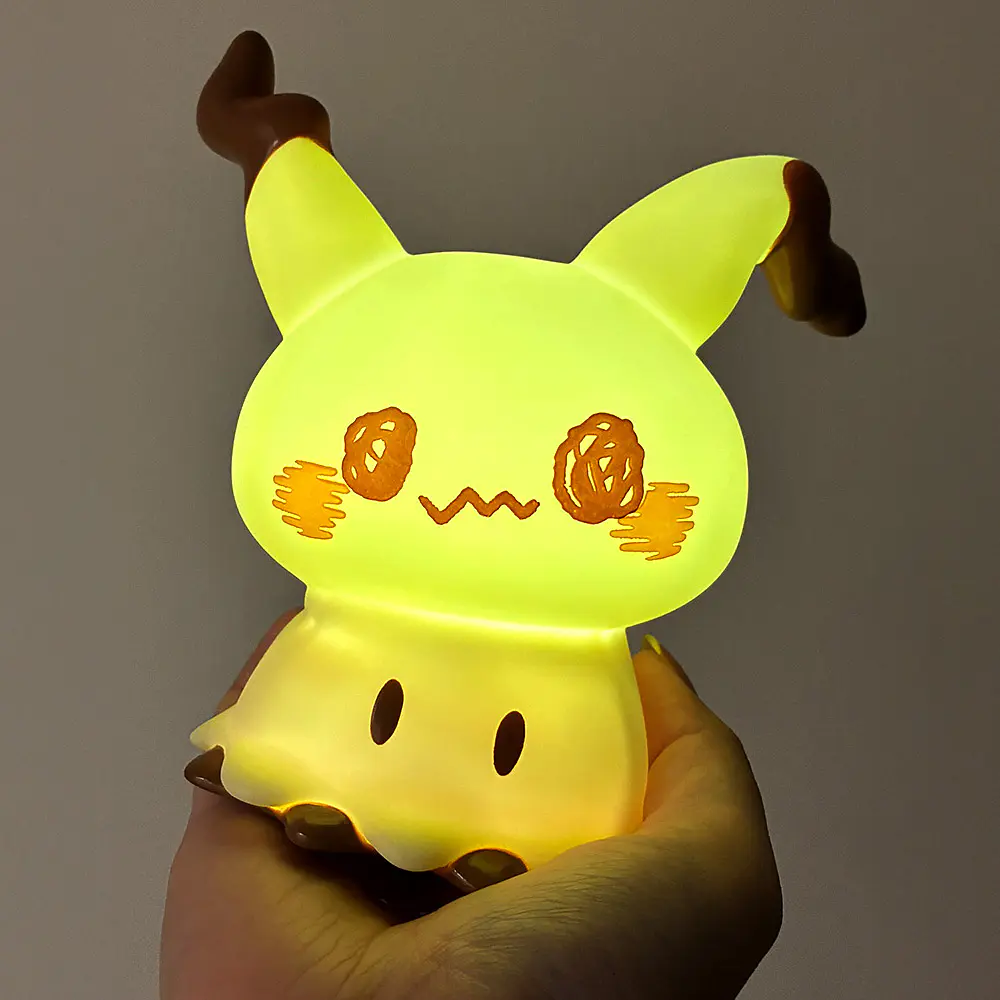 Lámpara · Mimikyu - Vista del producto