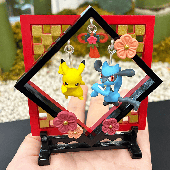 Funwari Yurarin · Figura Riolu y Pikachu 2