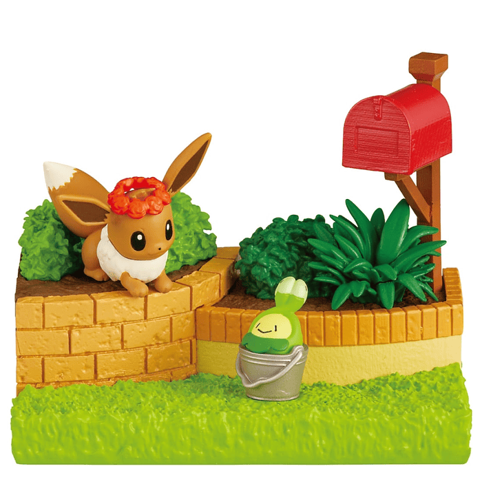 Garden · Figura Eevee y Budew 1