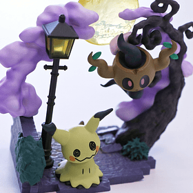 Circular Diorama 2 · Figura Mimikyu & Phantump