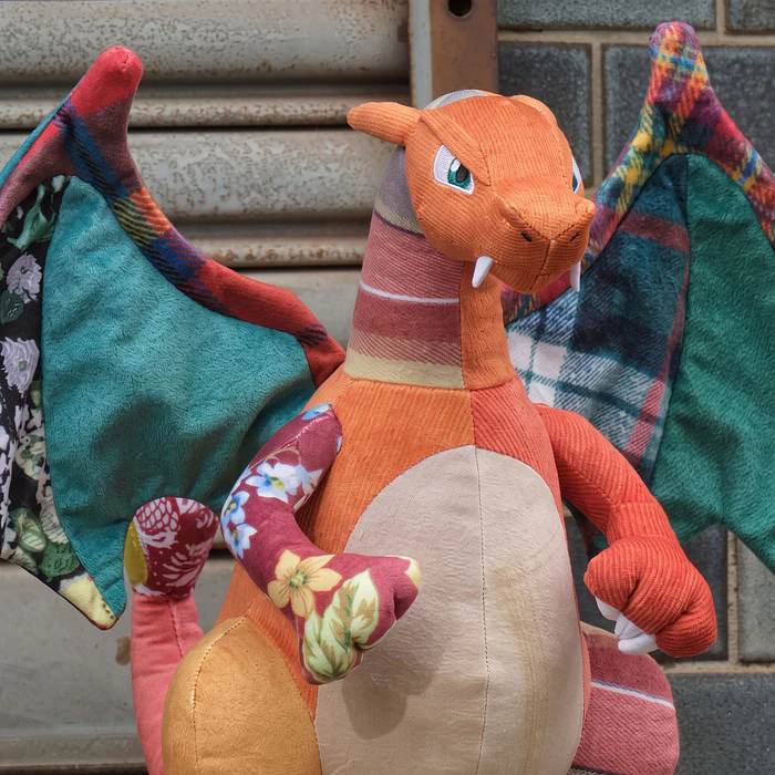 Peluche Charizard · Vintage Style