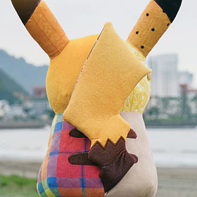 Peluche Pikachu · Vintage Style
