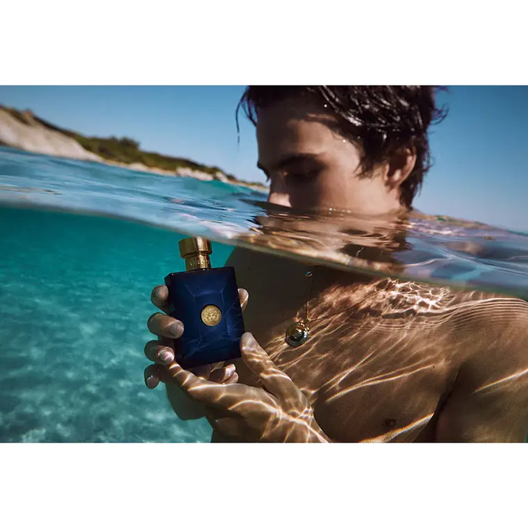 Versace Dylan Blue Man Eau de Toilette 4