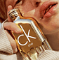 Calvin Klein CK One Gold Unissexo Eau de Toilette - Thumbnail 2