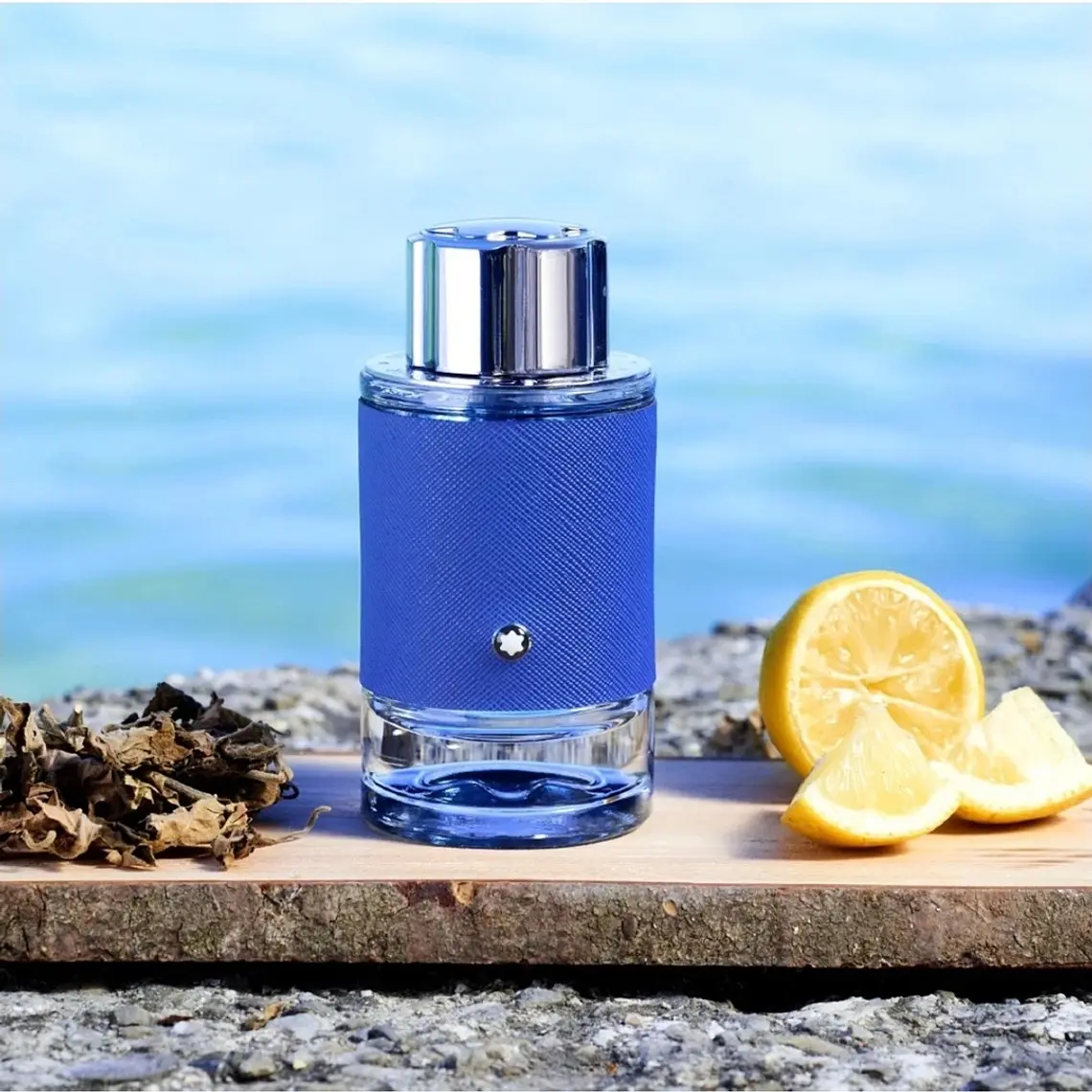 Montblanc Explorer Ultra Blue Eau de Parfum 4
