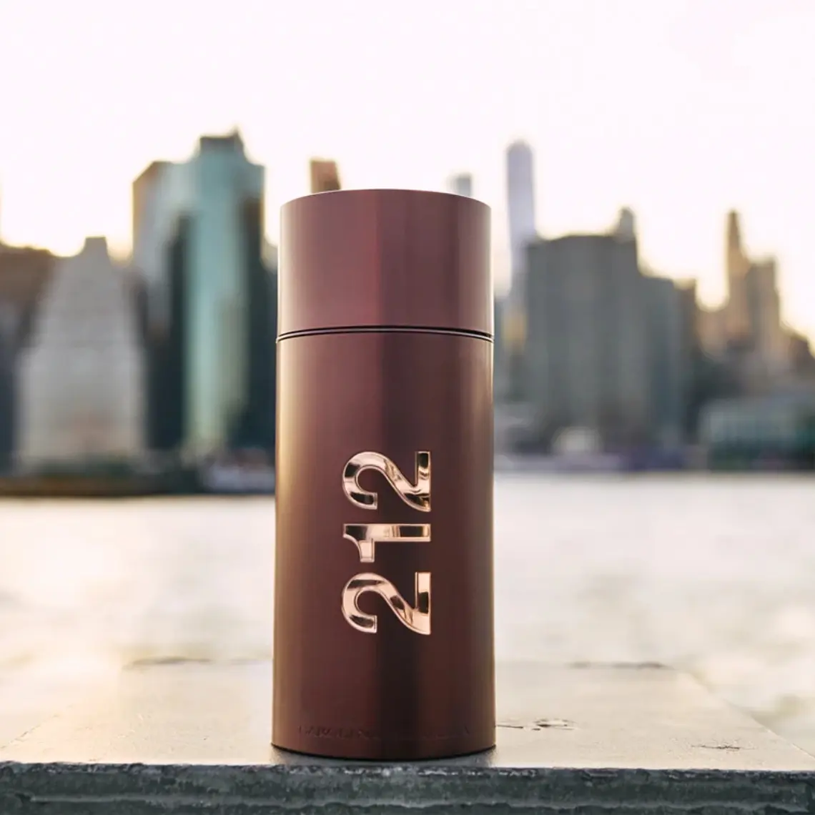 Carolina Herrera 212 Sexy Men Eau de Toilette 4