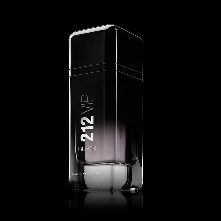 Carolina Herrera 212 Vip Black Men Eau de Parfum 3