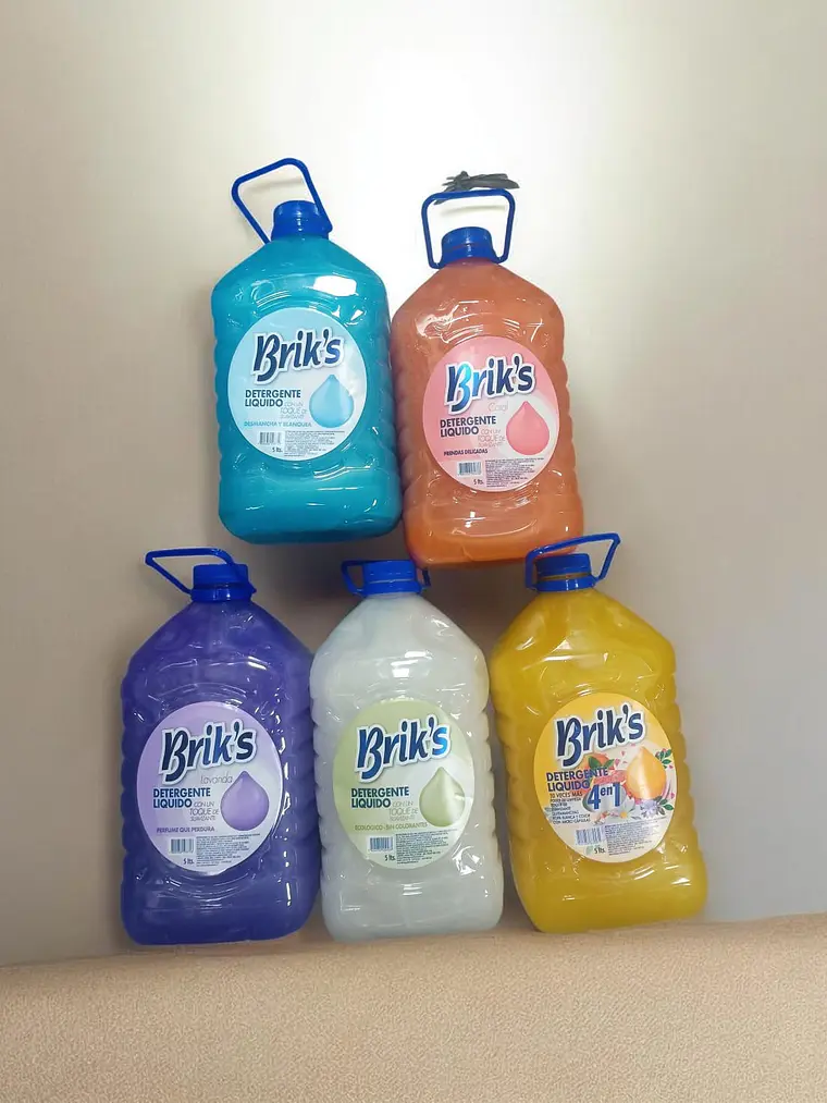 DETERGENTE BRIKS 5LTS (6PCS )  1