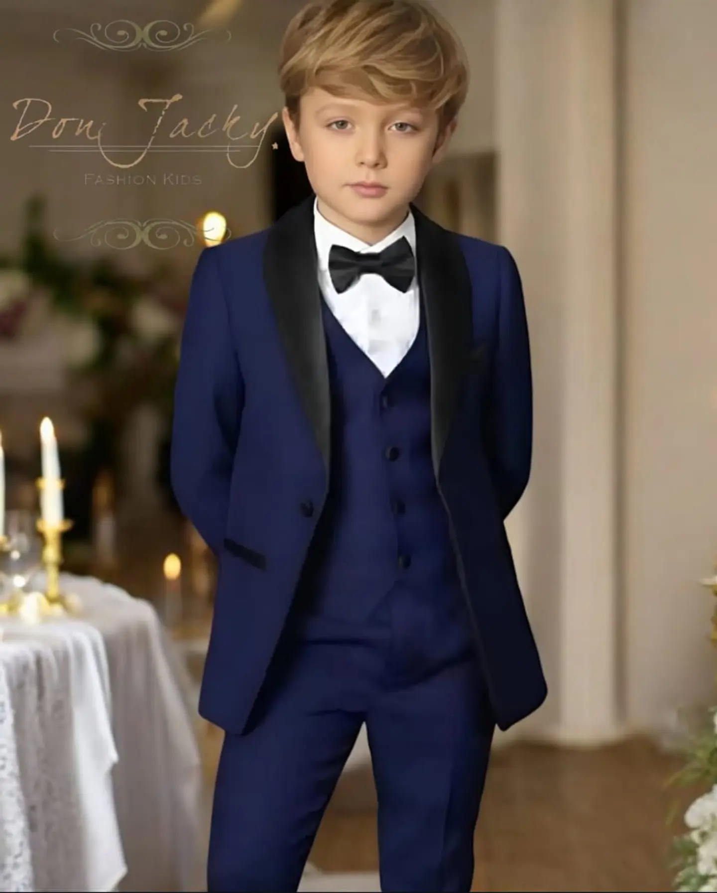 Terno Azul Navy Premium Slim Fit para Niño con Detalles Negros 1