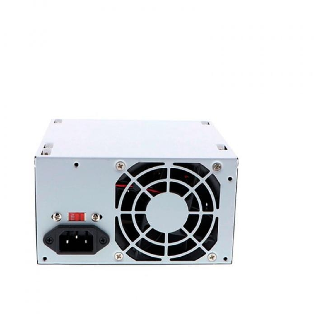 Fuente de Poder Xtech ATX 700W 20+4 Pin 1x SATA 3