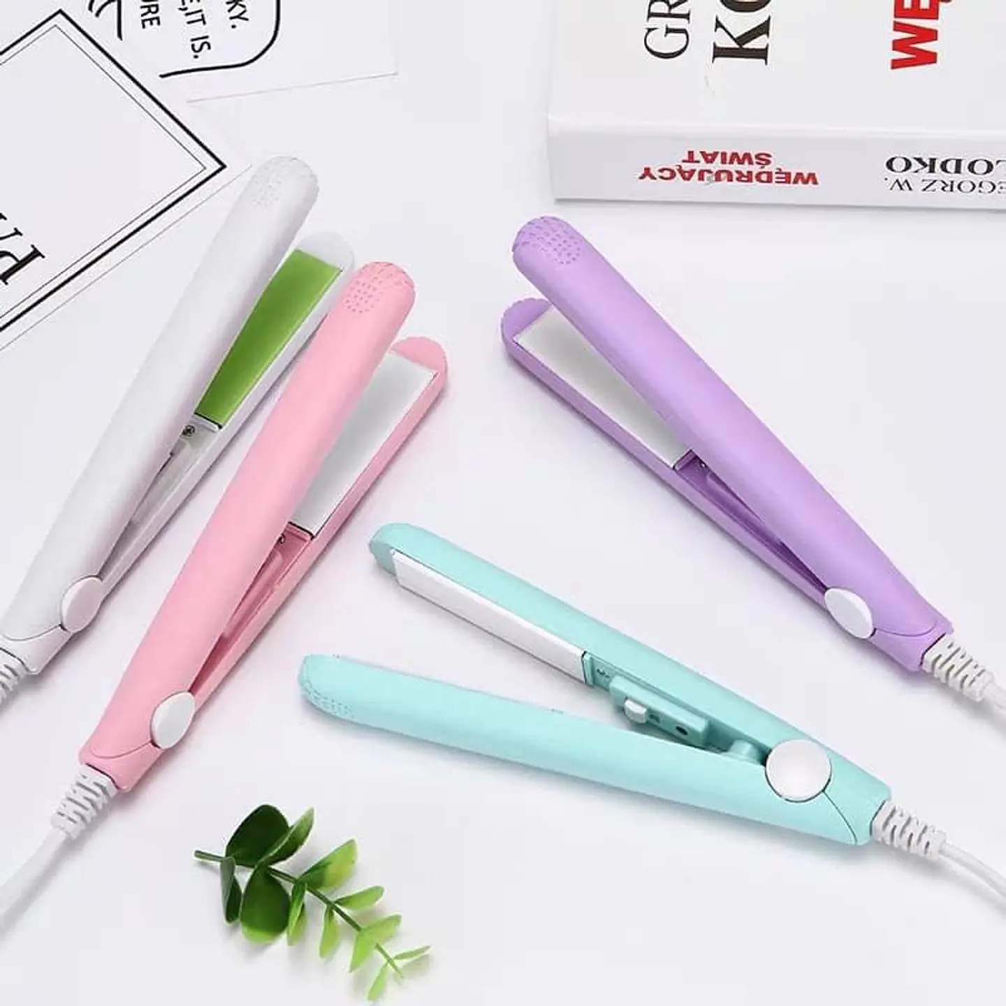 MINI PLANCHA ALISADORA KAWAI 2