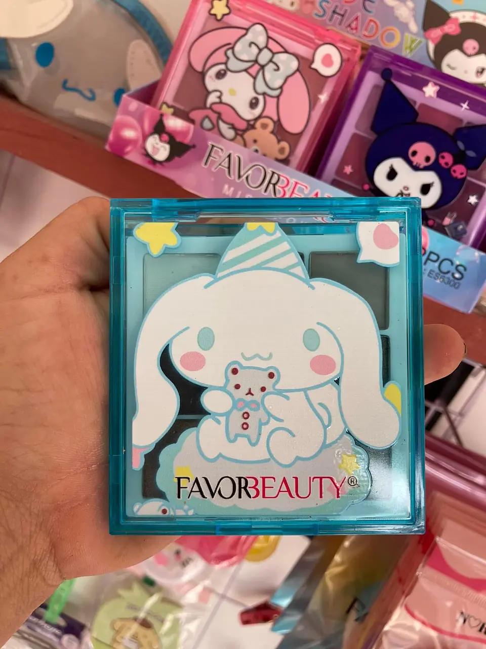 SET DE SOMBRAS SANRIO 9 COLORES  4