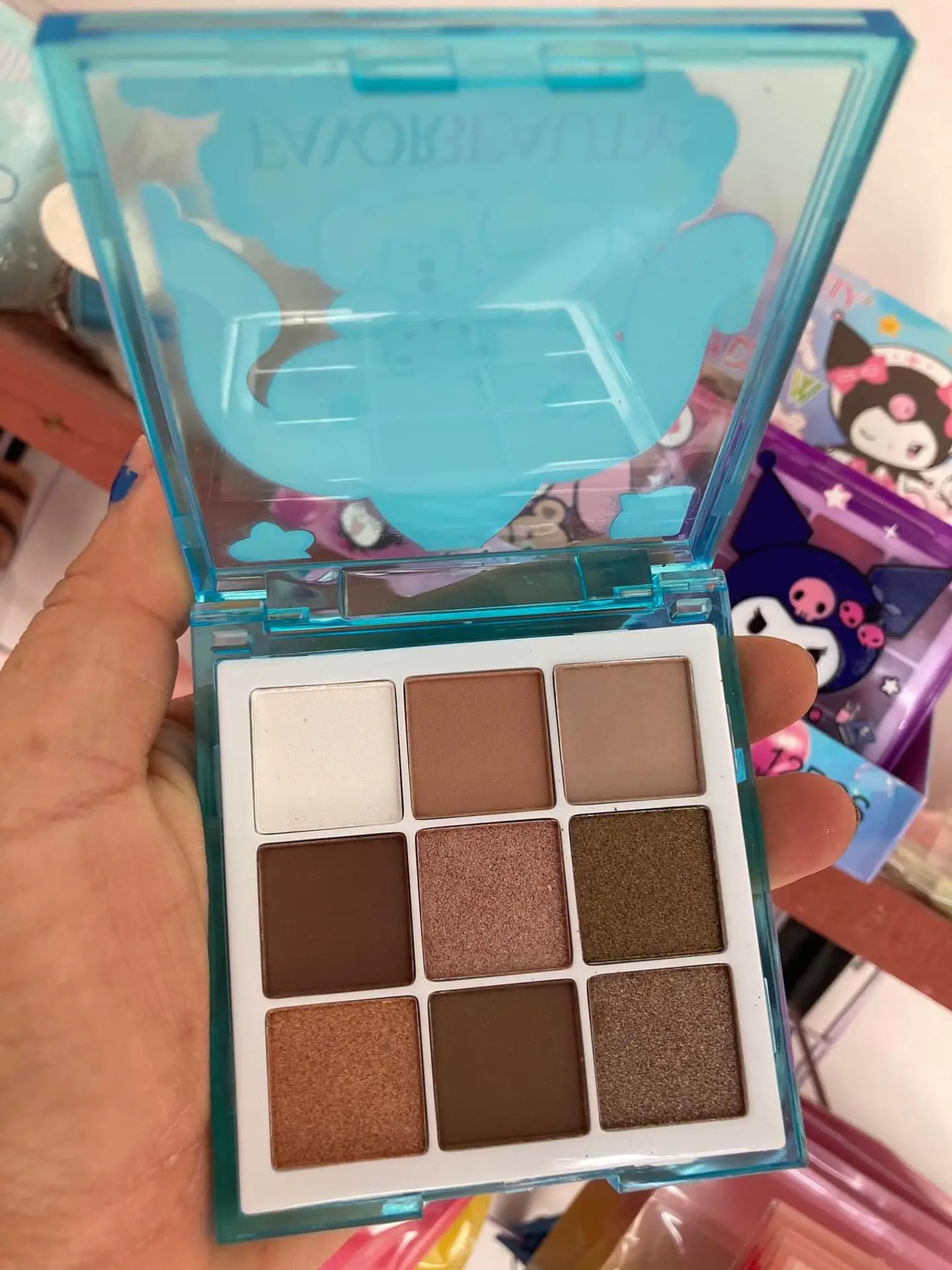 SET DE SOMBRAS SANRIO 9 COLORES  5