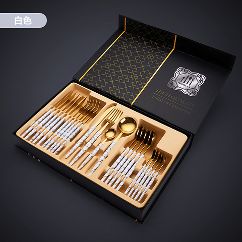 SET DE CUBIERTOS DORADO CON DISEÑOS CAJA 24PZS