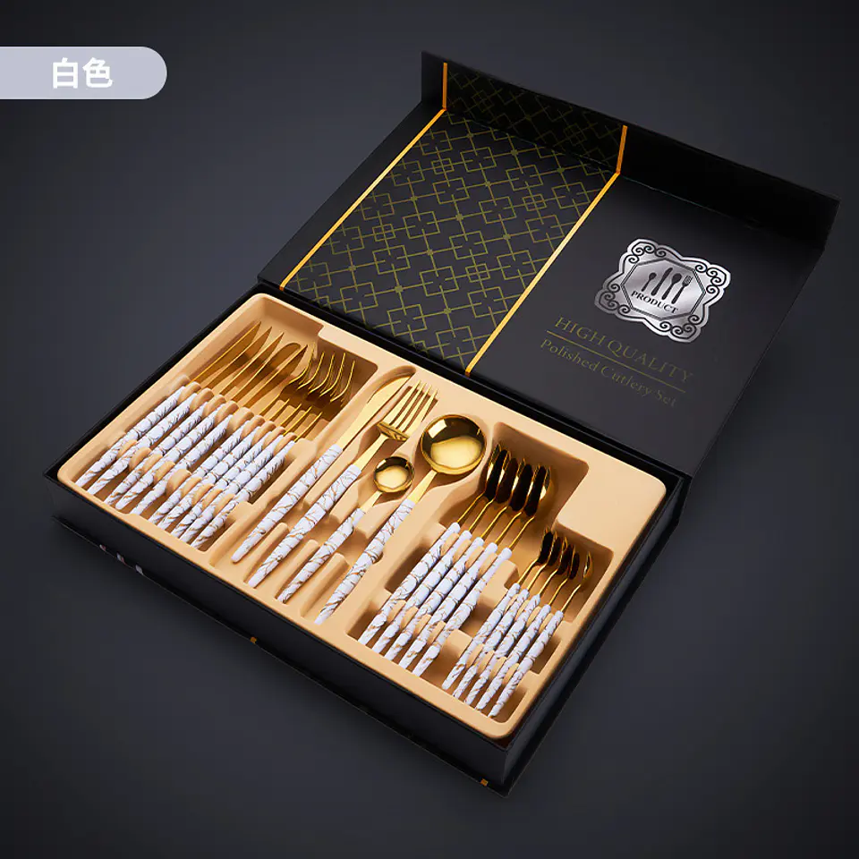 SET DE CUBIERTOS DORADO CON DISEÑOS CAJA 24PZS 2