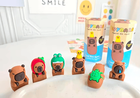 ADORNO SUNNY ANGEL HIPPERS CAPYBARA