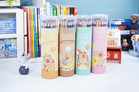 SET DE 36 COLORES CAPYBARA CON SACAPUNTAS