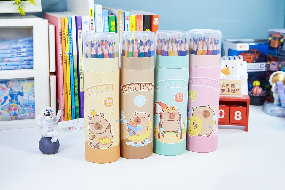 SET DE 36 COLORES CAPYBARA CON SACAPUNTAS 1