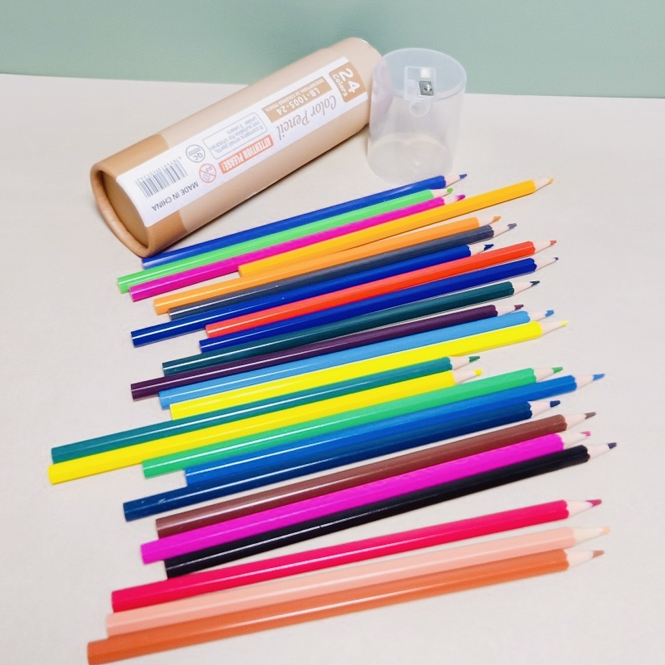 SET DE 24 COLORES CAPYBARA CON SACAPUNTAS 3