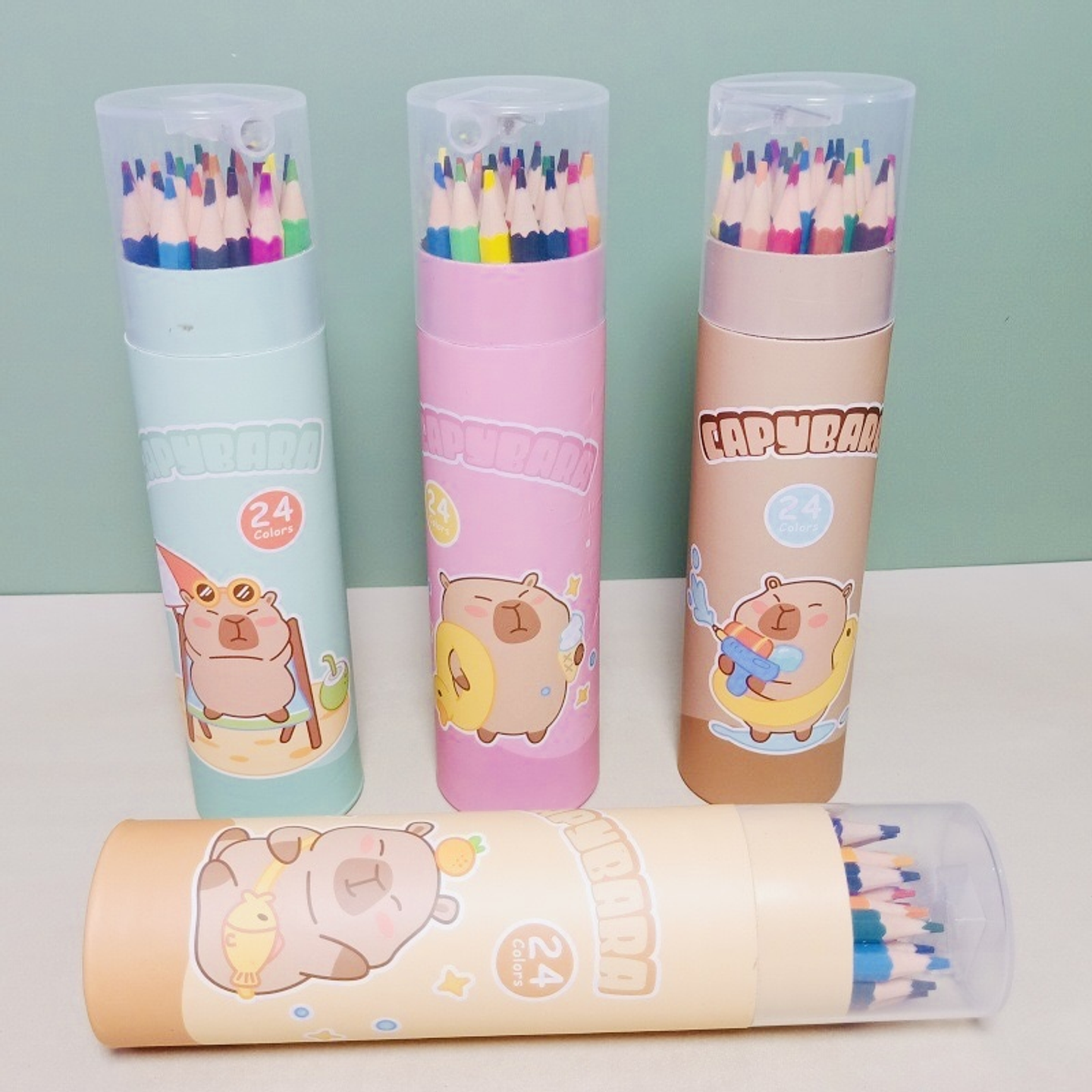 SET DE 24 COLORES CAPYBARA CON SACAPUNTAS 4