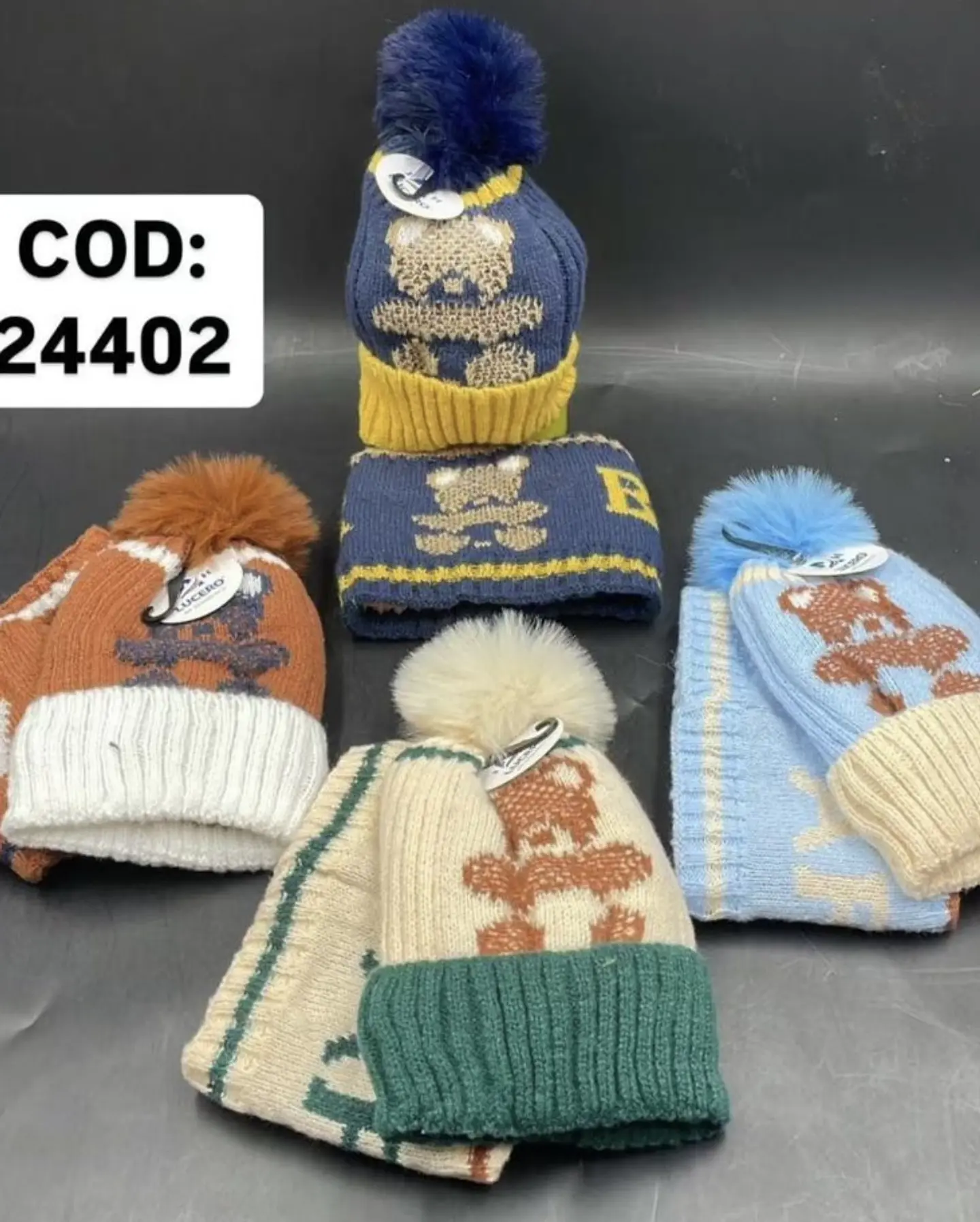 GORRO Y CUELLO CHIPORRO OSITO NIÑO  7