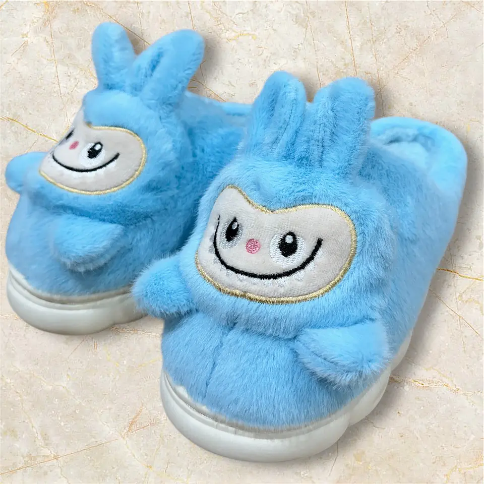 PANTUFLA PELUCHE LABUBU NIÑO TALLA 30/31 32/33 34/35 2