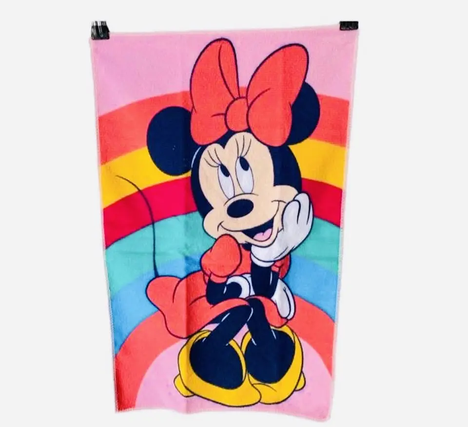 TOALLA ESCOLAR PARVULO MINNIE MOUSE ARCOÍRIS ORIGINAL DISNEY 30x50 CALIDAD MICROFIBRA  1