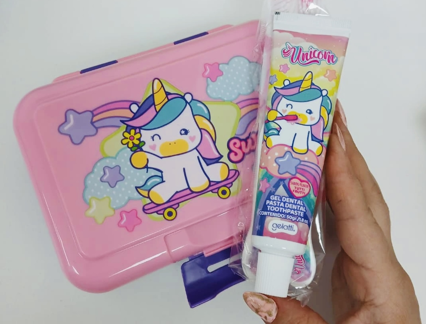 SET PASTA DE DIENTE + CEPILLO + LONCHERA UNICORNIO 2
