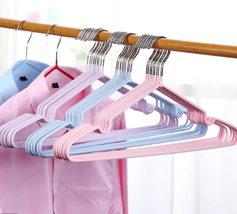 SET DE 10 COLGADORES DE ROPA ANTIDESLIZANTE 