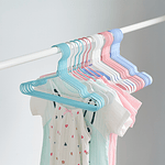 SET DE 10 COLGADORES DE ROPA ANTIDESLIZANTE 