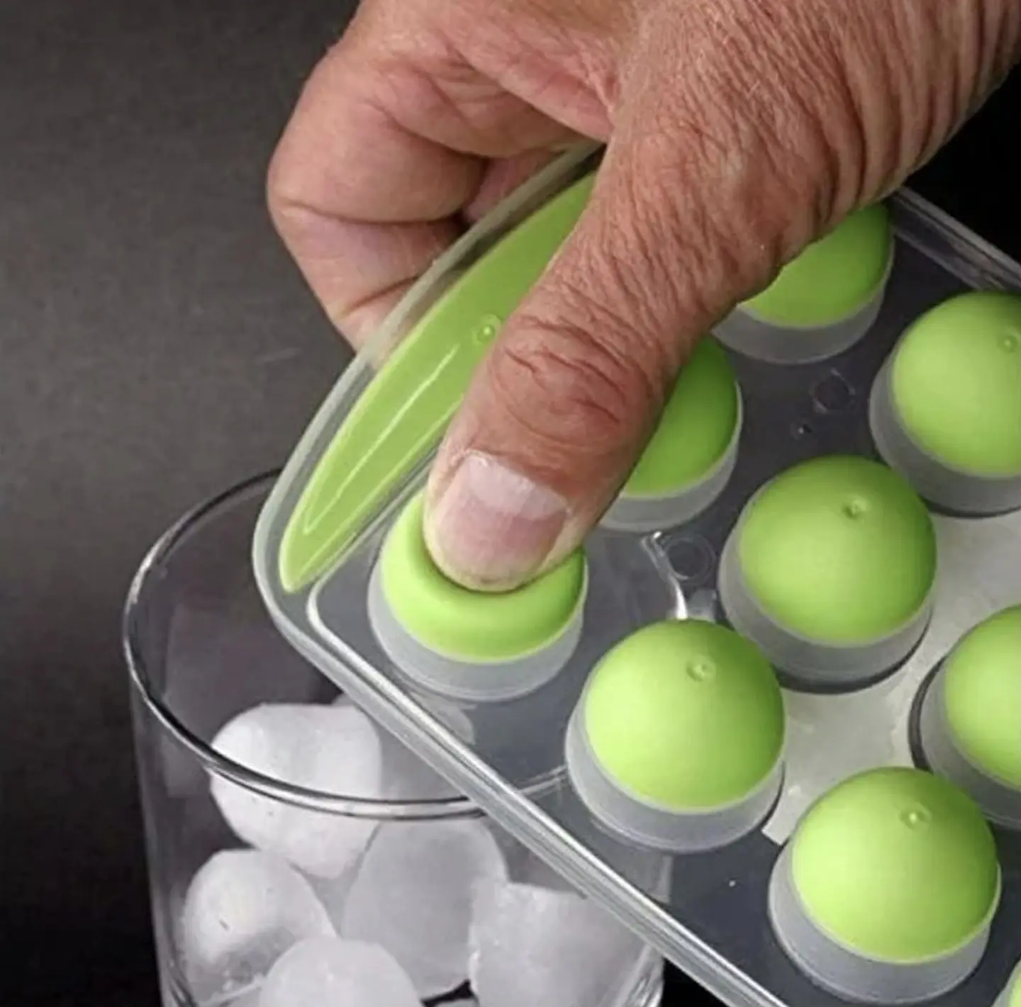 MOLDE DE HIELO SEMI ESFERA BASE DE SILICONA 21 ESPACIOS  1